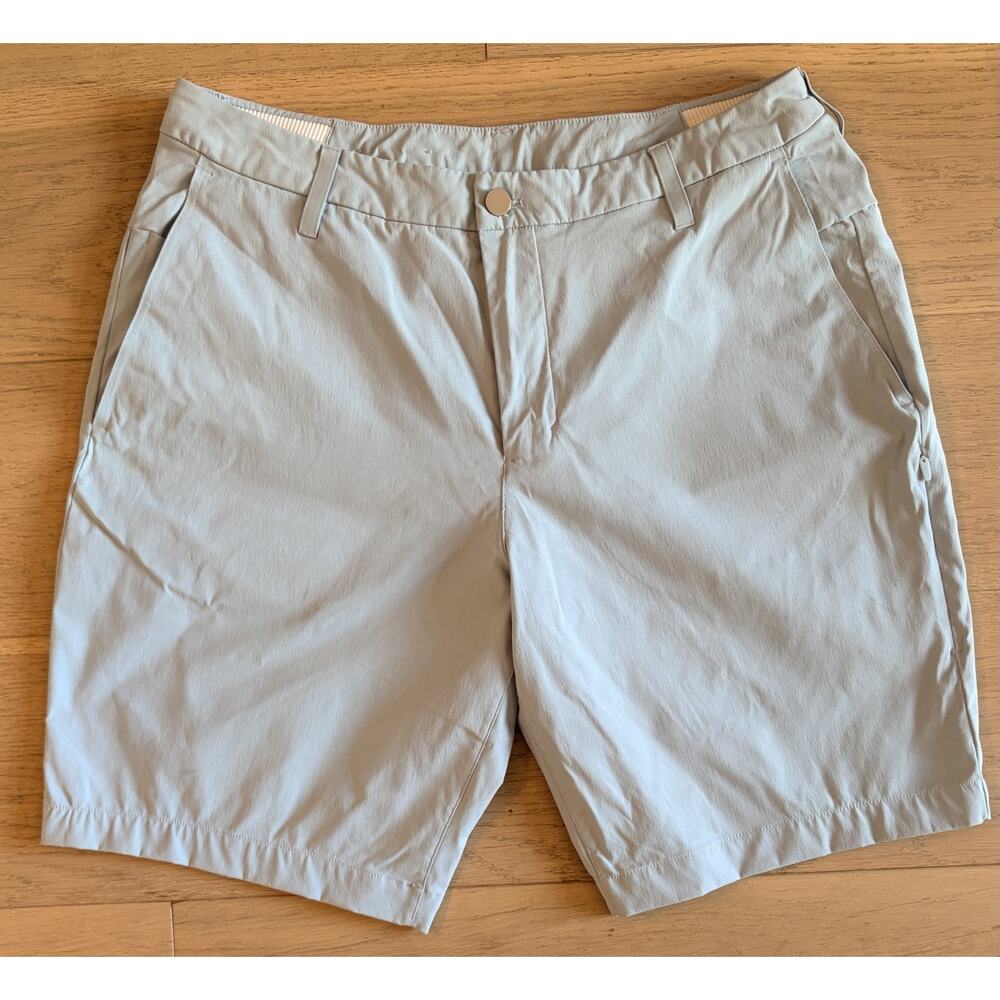 Men’s Lululemon License to Train Short – Size 36